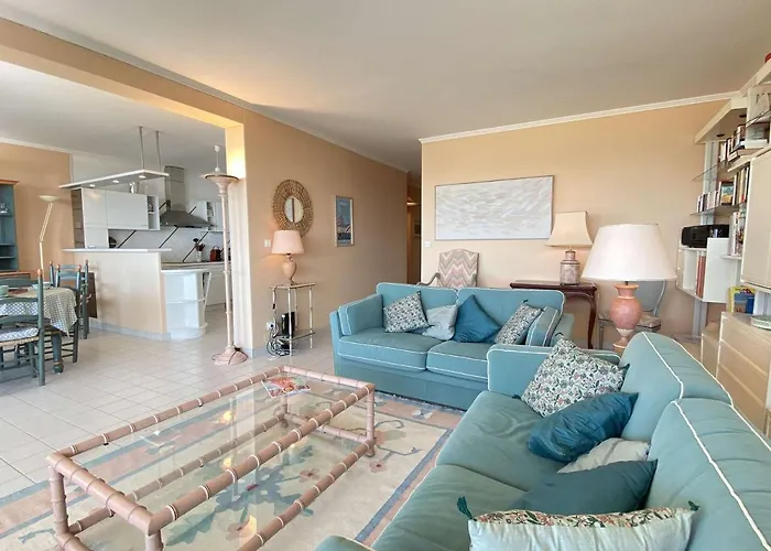 T4 Calme Avec Terrasse A La Baule, Proche Benoit - Fr-1-245-192 * Le Pouliguen